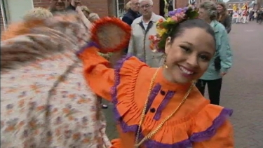 Groot dansfestival in Warffum