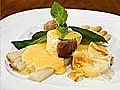 Spargel mit Sauce Hollandaise,  Schweinefilet und Kartoffelgratin