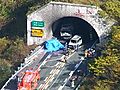 三重の紀勢道トンネルで衝突事故　３台炎上、３人死亡