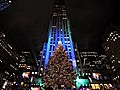 Weihnachtsbaum am Rockefeller Center erstrahlt