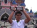 Rafael Nadal zeigt seinen 6. French-Open-Pokal