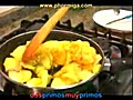 Cocina con los primos: Tortilla espanola (2a parte)