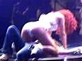 Zoom.in UK - Rihanna gives female fan a lap dance