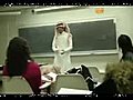 سعودي في اليابان يشرح عن اللباس التقليدي بشكل مضحك