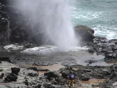 Hawaii’s Guidebooks May Be Leading Tourists Into Danger