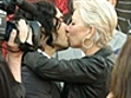 Helen Mirren &#039;always&#039; kisses Brand