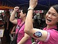 立法會外支持及反對政改陣營對表決結果反應各異