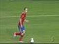 Iniesta,  duda para el debut de La Roja