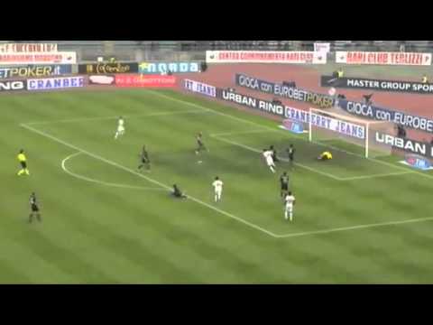 Bari Vs Ac Milan 2 3 All Goals Highlights Hq 7.11.10  - Exyi - Ex Videos