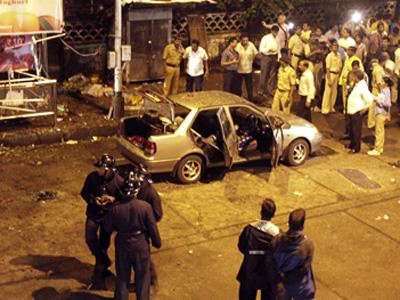 Terror attack kills 17,  wounds scores in Mumbai