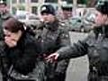 Female suicide bombers kill over 30 in Moscow