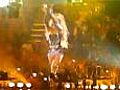 Beyonce stage dive