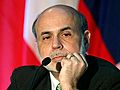 Bernanke sees faster growth ahead for economy