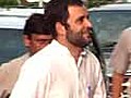 Rahul meets PM,  says land acquisition big issue