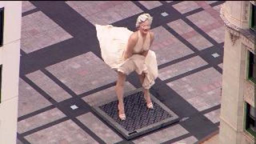 Marilyn Monroe statue completed