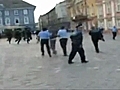 Un policier roumain perd son arme