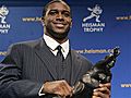 Reggie Bush to give back his Heisman Trophy