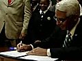 [Video] Crist signs voucher law