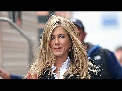 Jennifer Aniston squashes baby rumors