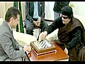 Libye : Kadhafi joue aux échecs...