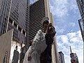 Estatua en Nueva York revive beso en Times Square tras II Guerra Mundial