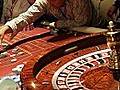 Croupier zeigt die Geheimnisse des Glücksspiels