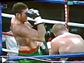 Tyson_Fury_punching_himself_in_the_face
