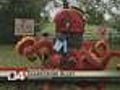 &#039;Justin Beaver&#039;,  &#039;Joe Mouser&#039; In Scarecrow Contest