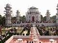 New Taj Mahal opens in Bangladesh