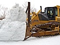 山上の除雪、始まる　福島の磐梯吾妻スカイライン