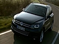 Volkswagen Touareg - Driving scenes