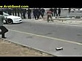 فيديو لضرب الشرطة طلقة فى وجه أحد المتظاهرين فى البحرين