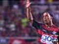 Ronaldinho Gaúcho em campo com a camisa do Flamengo pela primeira vez