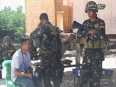 2 Americans abducted in southern Philippines