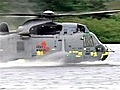 Zoom.in DE - Prinz William landet Hubschrauber auf dem Wasser