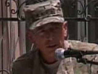Gen. Petraeus Hands Over Command of Afghan War