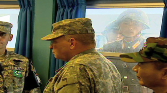 U.S. general faces North Koreans in DMZ