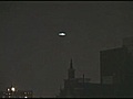 UFO....GECE ÇIKARDIĞI IŞIKLARA BAKIN