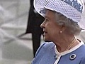 Britain’s Queen admires Irish horses