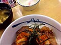 松屋で2011.02モバイル会員限定キムカル丼（並）＋半熟玉子で490円