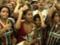 Torcida recebe Fluminense com festa após vitória na Libertadores