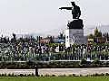 Syrian protestors tear down Hafez al-Assad statue