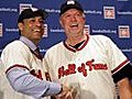 Alomar,  Blyleven introduced as Hall of Famers