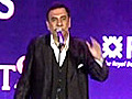 Boman Irani sings for the audience