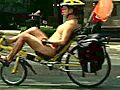 Nudi in bicicletta