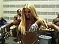 2007 Europa Super Show: Women Bodybuilders Pumping Up Backstage