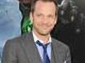 Did Peter Sarsgaard Get Claustrophobic In His Green Lantern Makeup?