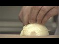 How to thinly slice an onion