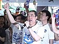 唐英年率眾官高呼「起錨」數十次回應抗議聲音