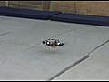 Un robot volant jongleur